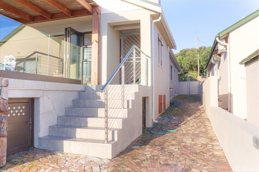 To Let 3 Bedroom Property for Rent in Onrus Western Cape